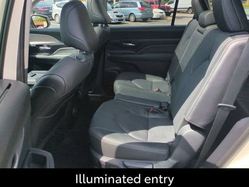Certified 2024 Toyota Grand Highlander AWD image 28