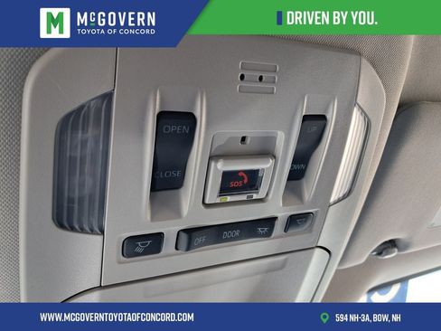 Used 2023 Toyota Highlander Limited AWD/4WD image 23