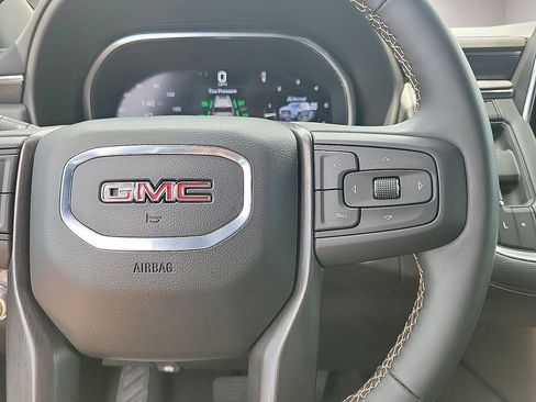 Used 2024 GMC Yukon AT4 AWD/4WD image 19