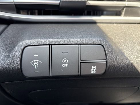 New 2025 Hyundai Elantra SE image 12