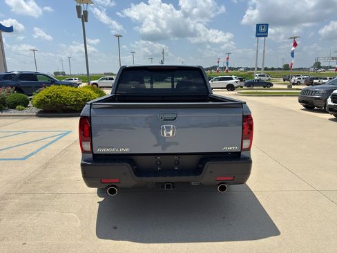 Used 2023 Honda Ridgeline RTL-E image 6