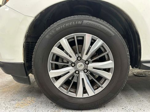 Used 2020 Nissan Pathfinder SV image 61