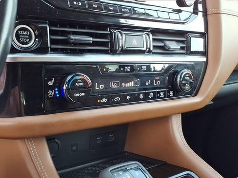 Used 2023 Nissan Pathfinder Platinum AWD/4WD image 15