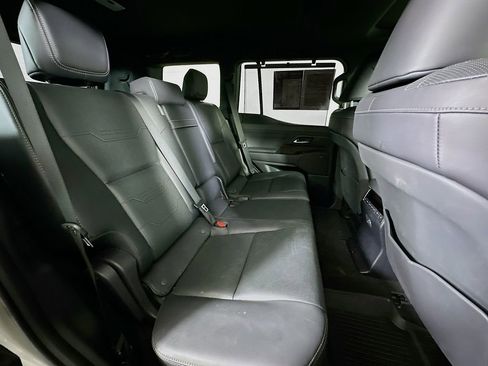 Used 2025 Lexus GX 550 w/ Accessory Package (Z1) image 10