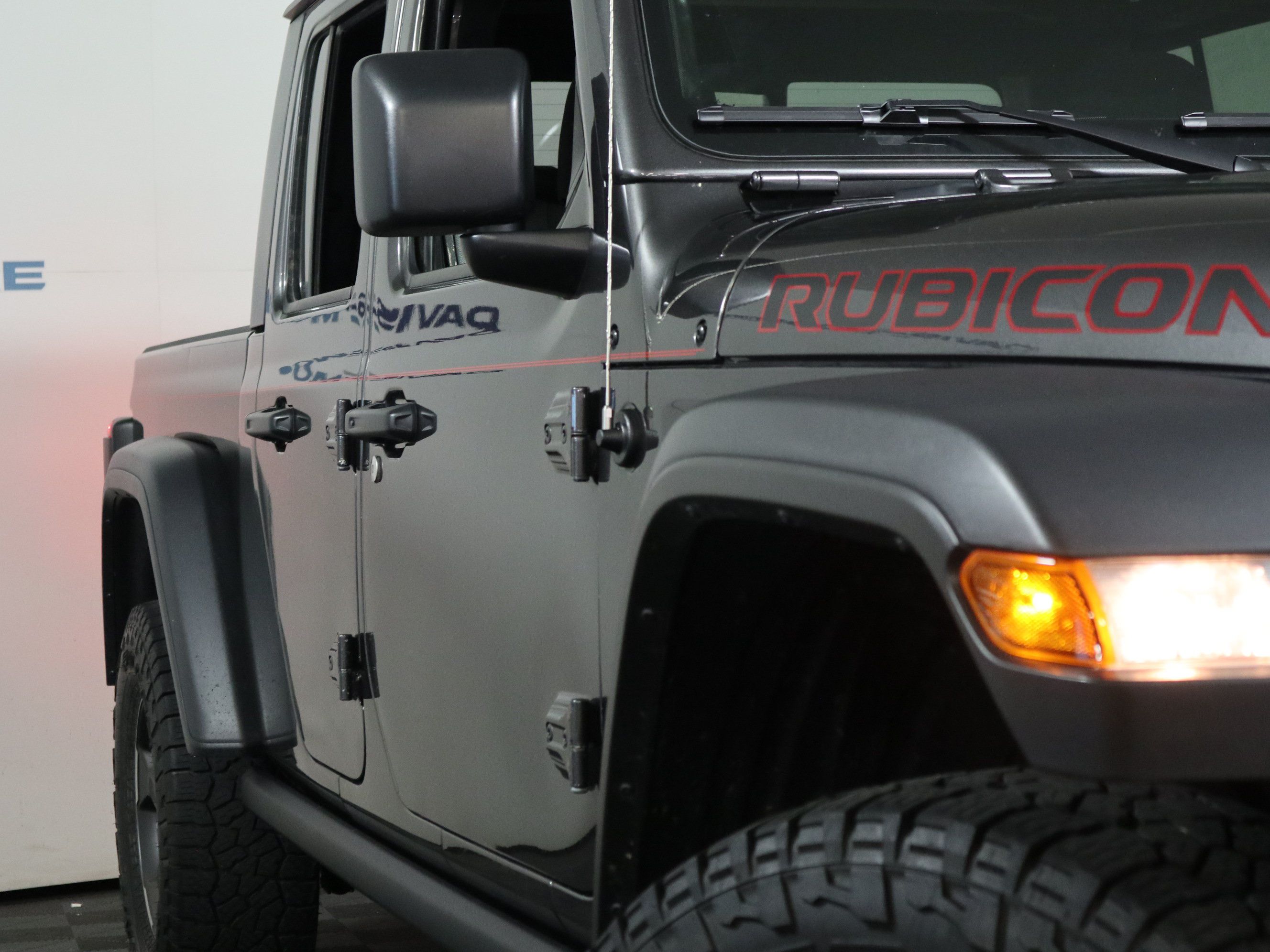 Used 2021 Jeep Gladiator Rubicon w/ Cold Weather Group AWD/4WD image 3