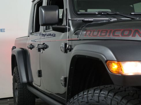 Used 2021 Jeep Gladiator Rubicon w/ Cold Weather Group AWD/4WD image 3