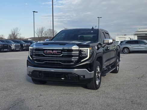 Used 2025 GMC Sierra 1500 SLT w/ SLT Premium Package image 3