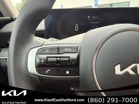 Used 2026 Kia K5 LXS FWD image 31