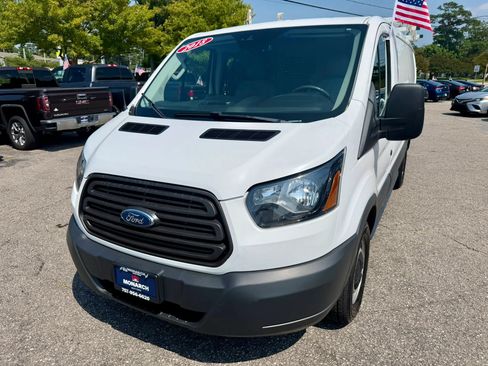 Used 2018 Ford Transit 150 130 Low Roof RWD image 1
