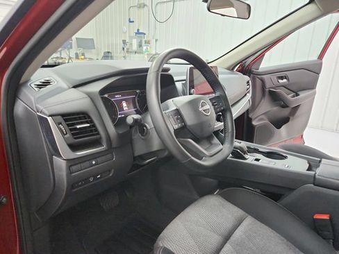 Used 2026 Nissan Rogue SV FWD image 19