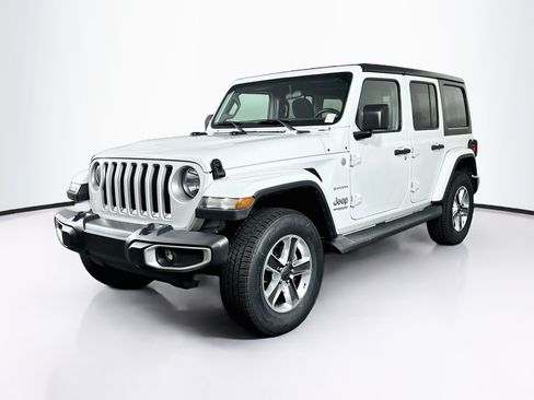 Used 2020 Jeep Wrangler Unlimited Sahara AWD/4WD image 3