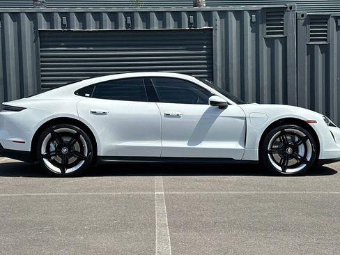 Certified 2021 Porsche Taycan 4S image 9