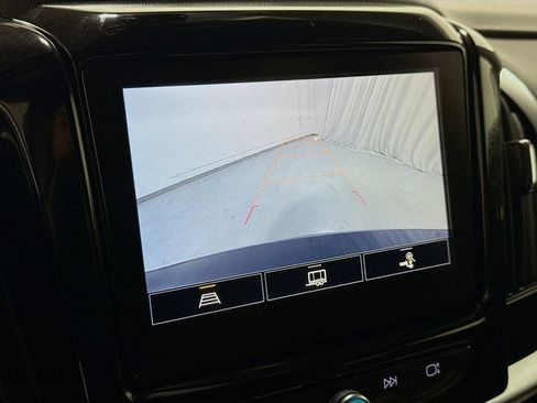 Used 2023 Chevrolet Traverse LT FWD image 14
