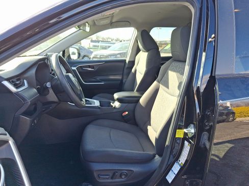 Certified 2021 Toyota RAV4 XLE image 14