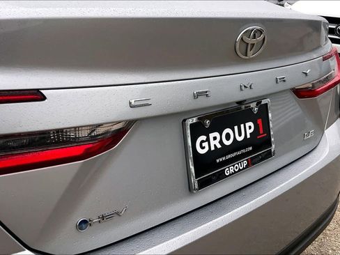 Used 2025 Toyota Camry LE FWD image 30