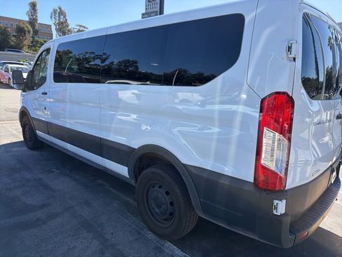 Used 2023 Ford Transit 350 XLT image 5