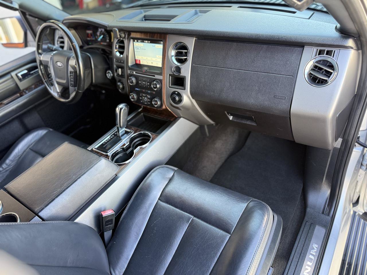 Used 2016 Ford Expedition EL Platinum AWD/4WD image 19