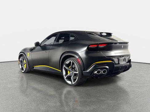 Used 2024 Ferrari Purosangue image 5