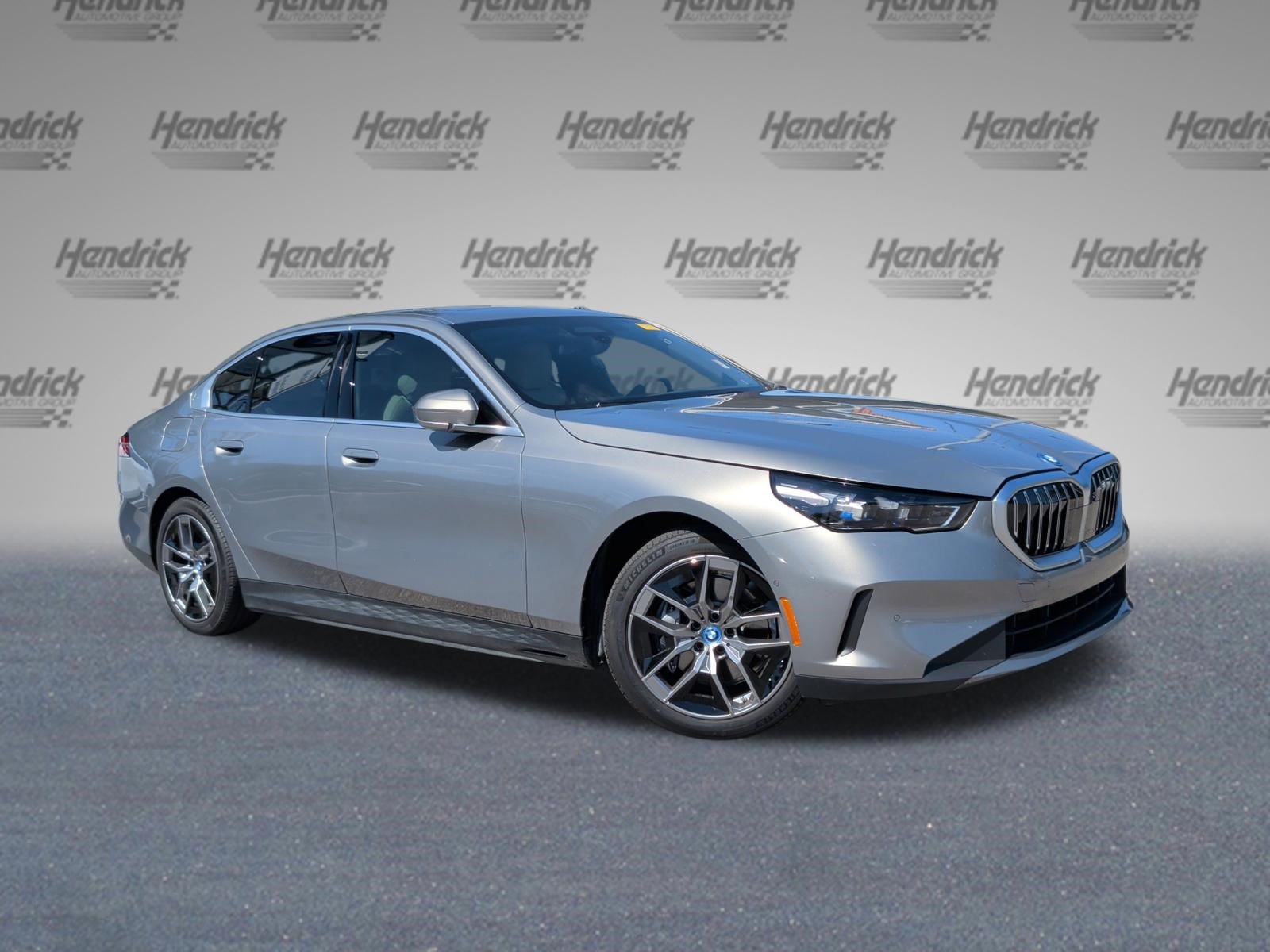 Certified 2024 BMW i5 eDrive40i w/ Premium Package RWD image 2
