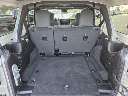 Certified 2024 Jeep Wrangler Unlimited Rubicon image 13