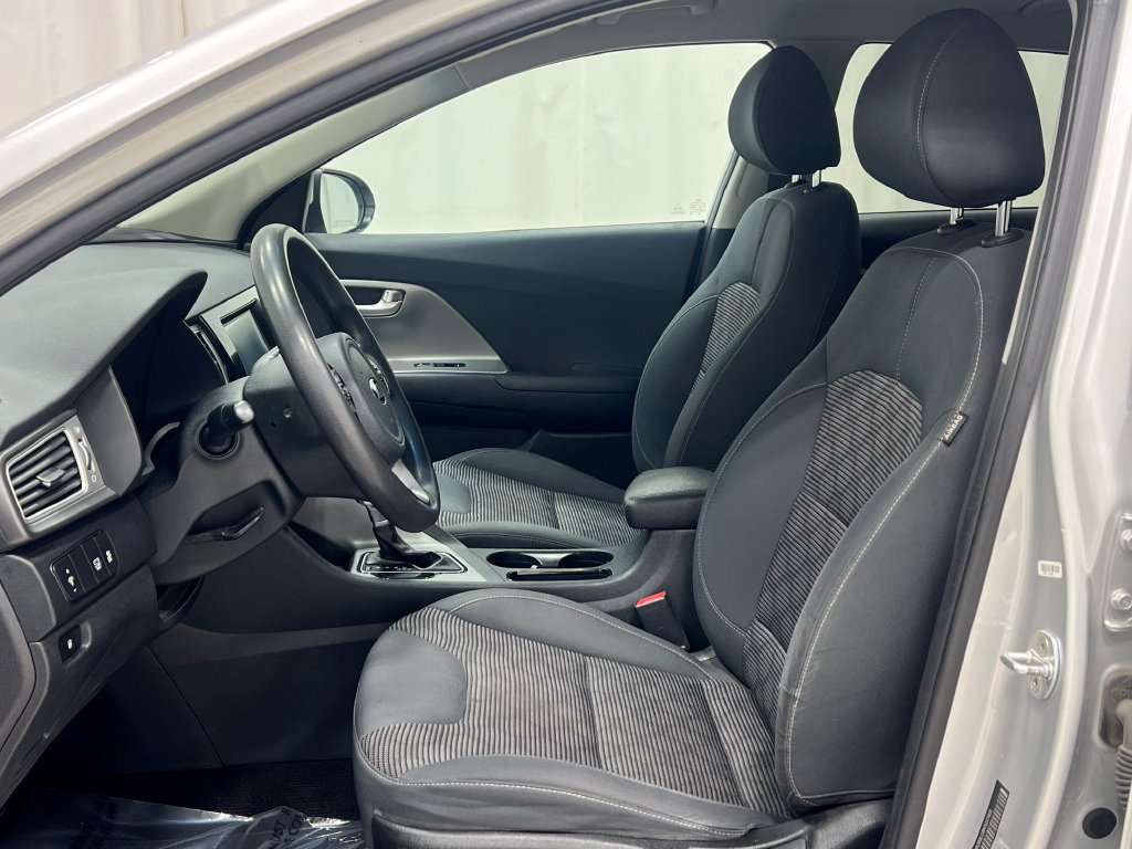 Used 2019 Kia Niro LX FWD image 12