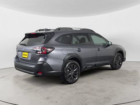 Certified 2025 Subaru Outback Onyx Edition AWD/4WD image 5