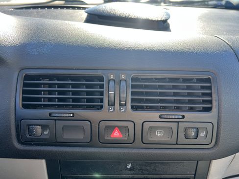 Used 2001 Volkswagen Jetta GLS image 18