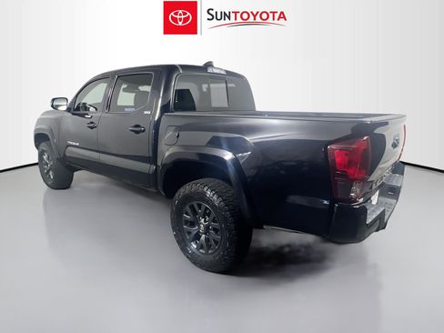 Used 2022 Toyota Tacoma SR5 w/ Technology Package RWD image 6