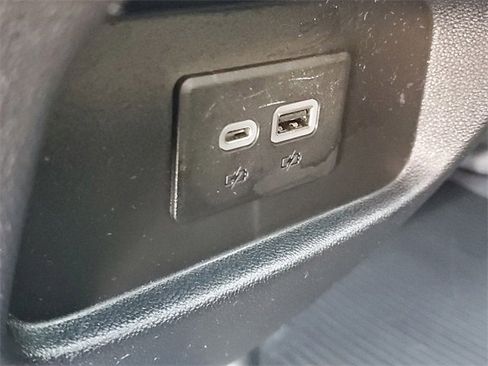 Certified 2023 Cadillac XT5 Premium Luxury w/ LPO, Floor Liner Package image 31