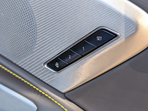 Used 2023 Chevrolet Corvette Stingray Premium Cpe w/ Z51 Performance Package image 63