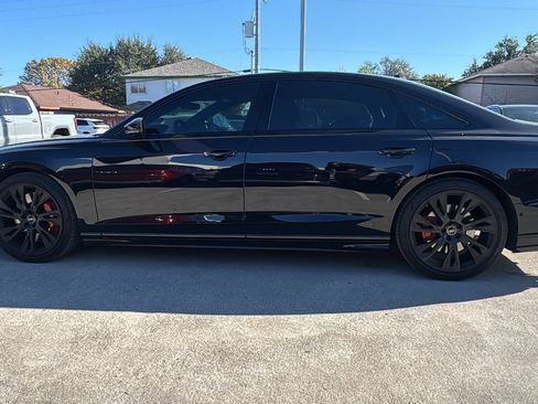 Used 2025 Audi S8 image 4