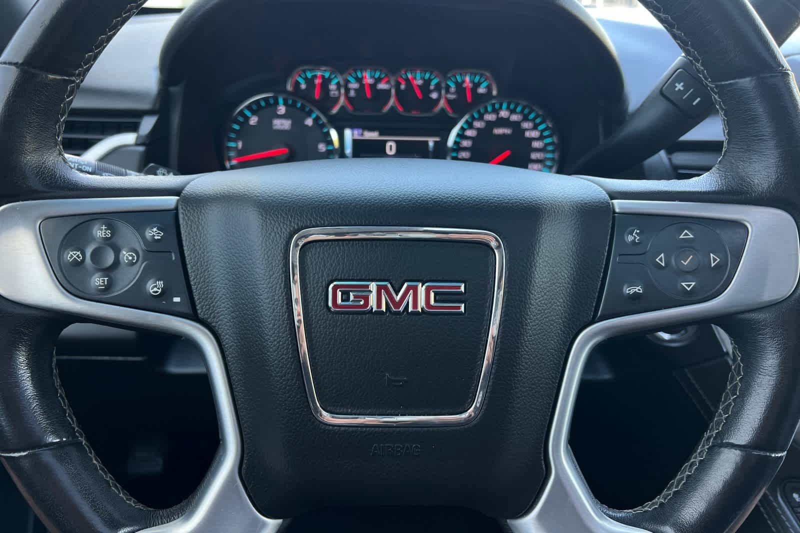 Used 2019 GMC Yukon XL SLT AWD/4WD image 30