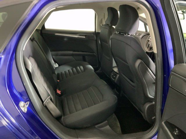 Used 2015 Ford Fusion SE FWD image 27