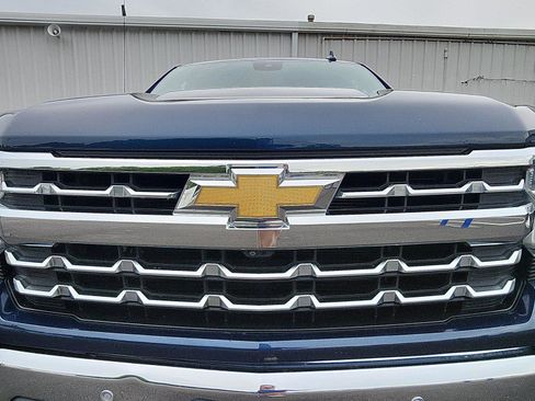 Used 2022 Chevrolet Silverado 1500 LTZ w/ LTZ Premium Texas Edition RWD image 14