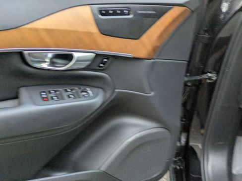 Certified 2023 Volvo XC90 T8 Plus w/ Protection Package Premier image 13