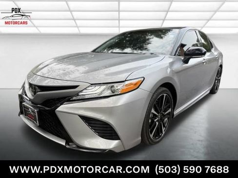 Used 2020 Toyota Camry XSE FWD image 1