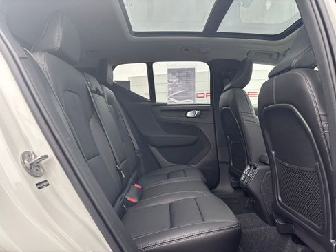 Certified 2026 Volvo XC40 B5 Plus w/ Protection Package Premier image 24