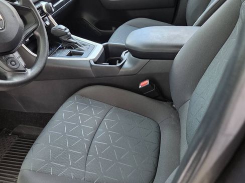 Used 2025 Toyota RAV4 XLE FWD image 4