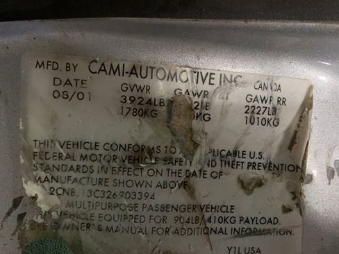 Used 2002 Chevrolet Tracker 4WD w/ Preferred Equipment Group image 28