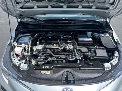 Used 2025 Toyota Corolla SE FWD image 13