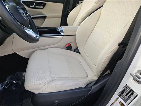 Used 2025 Mercedes-Benz GLC 300 image 15