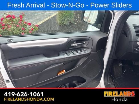 Used 2017 Dodge Grand Caravan GT FWD image 16