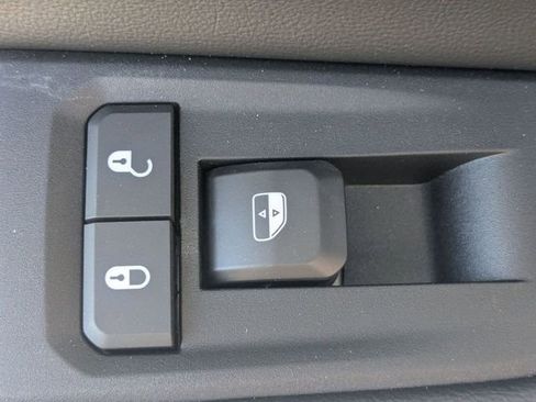New 2026 Jeep Grand Cherokee L 2WD image 31