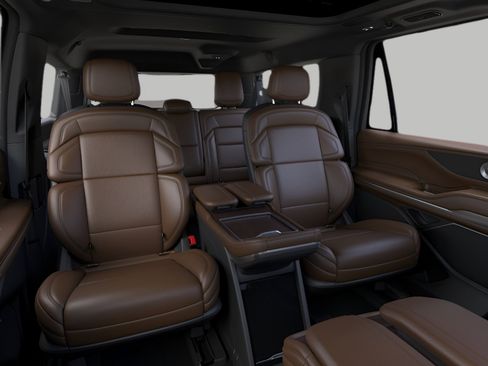 Used 2026 Lincoln Navigator L Reserve AWD/4WD image 12