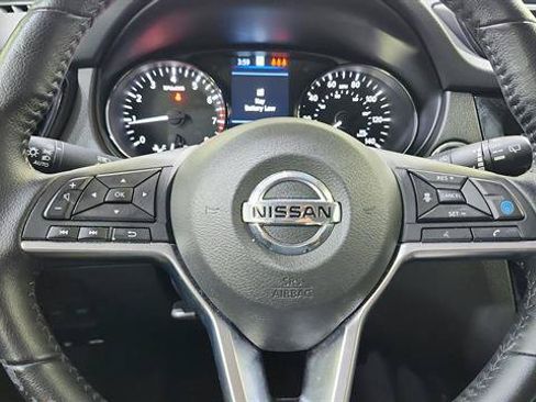 Certified 2022 Nissan Rogue Sport SL FWD image 15