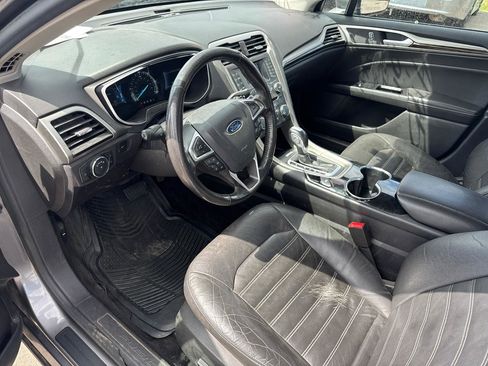 Used 2014 Ford Fusion SE w/ Equipment Group 502A FWD image 9