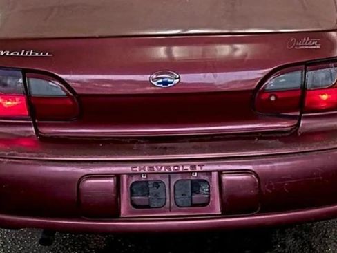 Used 2003 Chevrolet Malibu V6 image 8