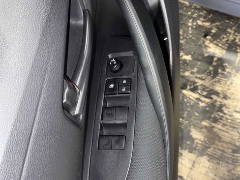 Used 2022 Toyota Corolla LE FWD image 22