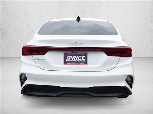 Used 2023 Kia Forte LXS w/ LXS Technology Package FWD image 13