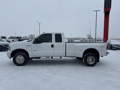 Used 2007 Ford F350 XLT image 2